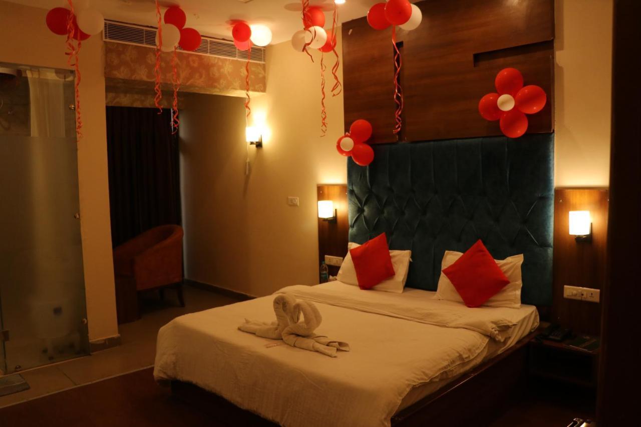 Hotel Pushap Palace Patiāla 外观 照片